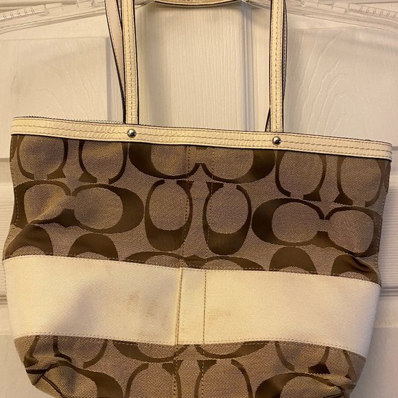 Coach Handbags - Coach Purse